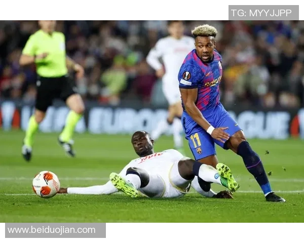 中超盛宴:那不勒斯与巴萨激战成平局乌龙球引发全场热议