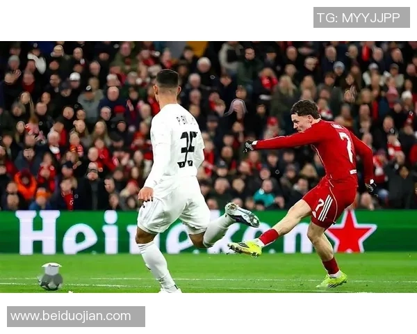 欧冠激战本菲卡逆转那不勒斯乌龙球引发争议判罚全场沸腾